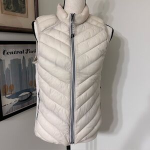 GAP ColdContol Lite Cream Puffer Vest SZ M